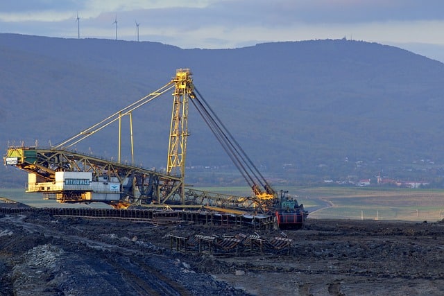 How can a CMMS improve maintenance planning in mining operations?