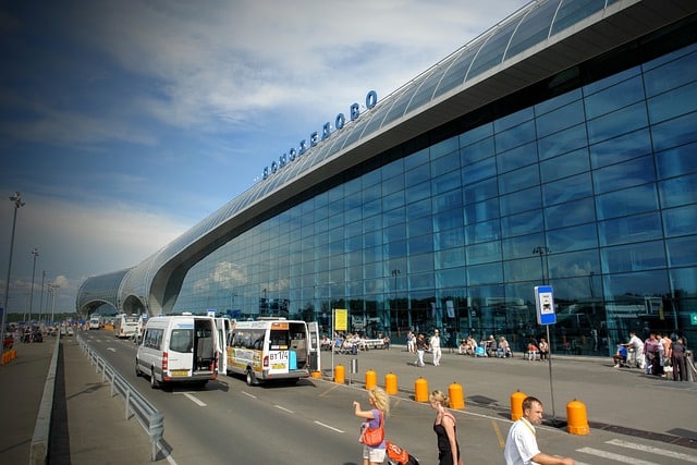 How can a CMMS improve the management of vendor relationships in airports? How can a CMMS improve the management of vendor relationships in airports?