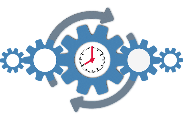 How can a CMMS improve the management of vendor relationships in manufacturing?