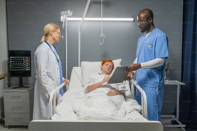 How does a CMMS support the management of hospital maintenance?
