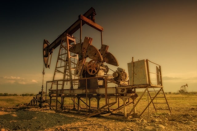 How to Use CMMS to Ensure Perfect Compliance with Industry Regulations and Standards How to Use CMMS to Ensure Perfect Compliance with Industry Regulations and Standards