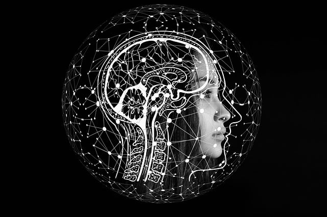 What are the benefits of real-time data in a CMMS for manufacturing?