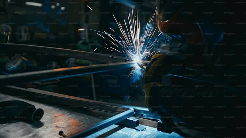 What are the benefits of using a CMMS in manufacturing? What are the benefits of using a CMMS in manufacturing?